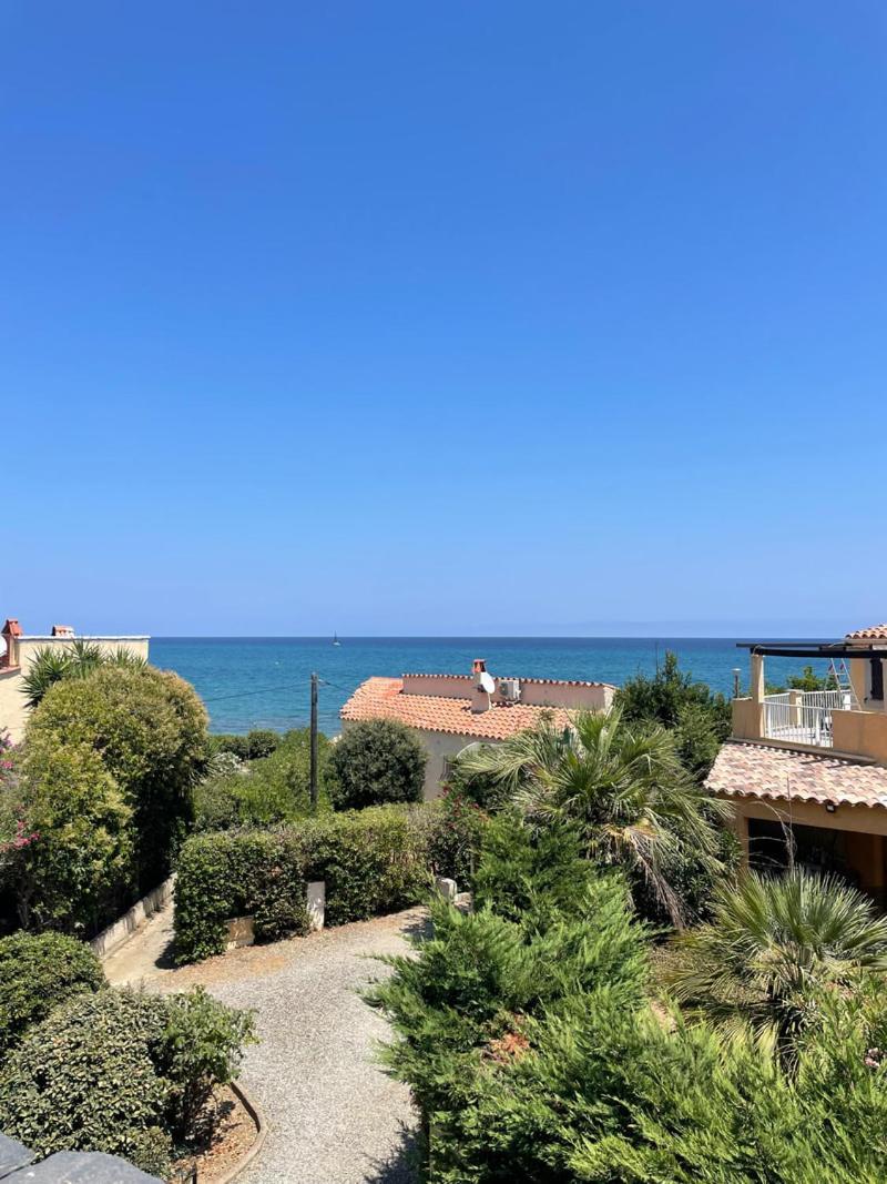 Residence La Plage Pieds Dans L'Eau Belle Vue Mer Linguizzetta Exterior foto